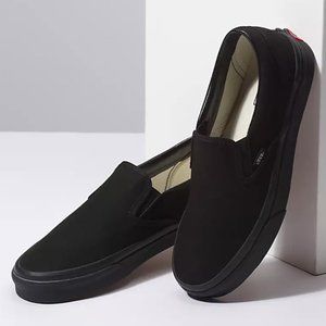 NEW Black Vans Slip On